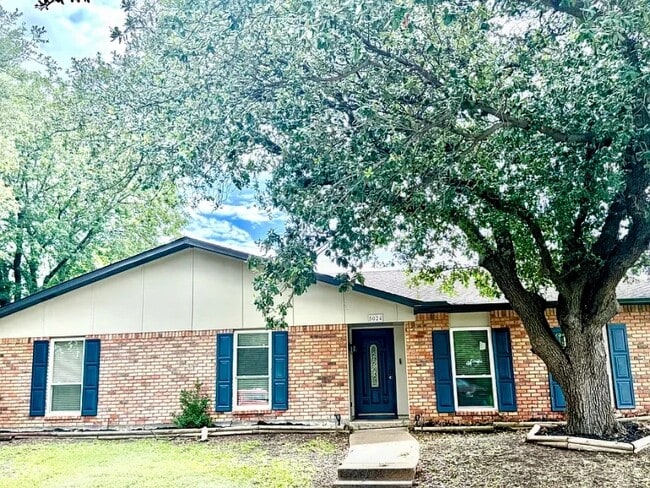 Photo - 5024 Middleton Cir Casa