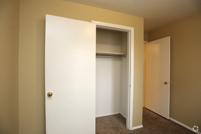 Williamsburg Place Apartments
