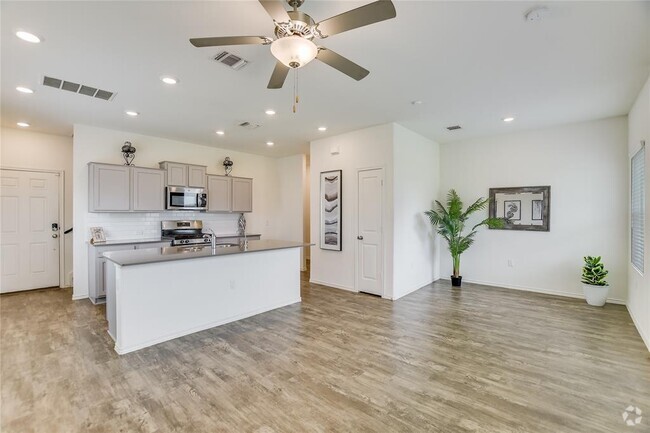 Building Photo - 15205 Spruce Frost Cv Rental