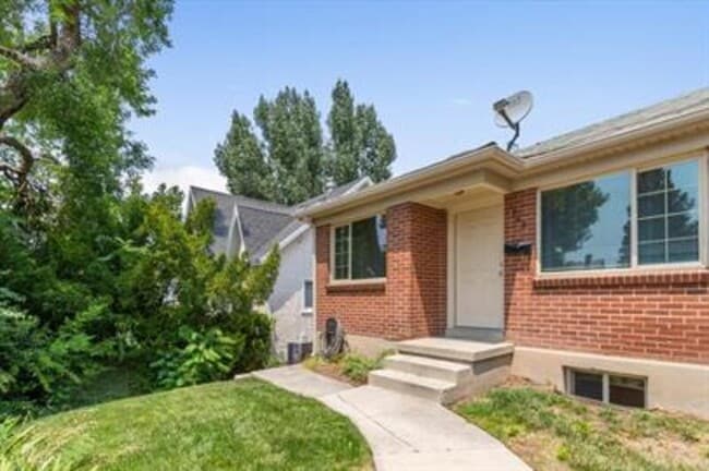Photo - 1263 E Emerson Ave