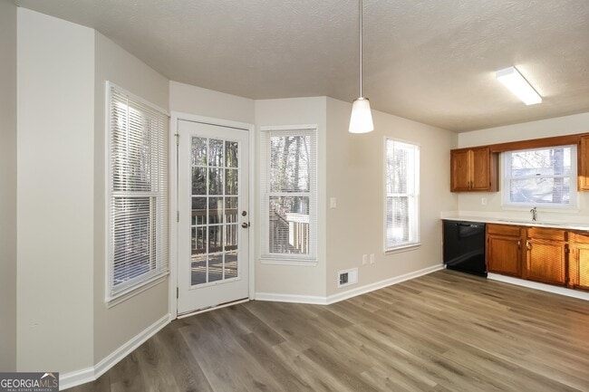 Photo - 413 Oak Landing Dr