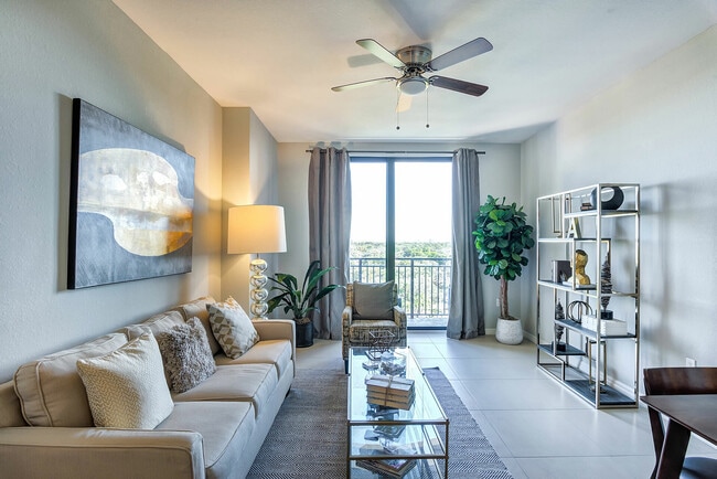 Bright, Open, and Beautiful - Club Prado