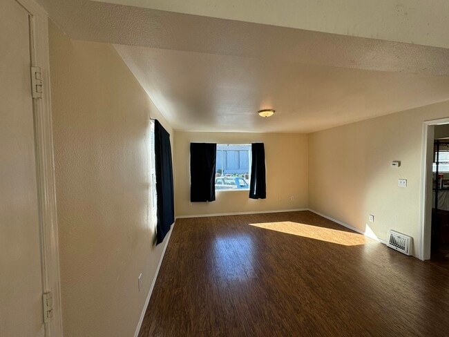 Photo - 2804 McLeod Rd