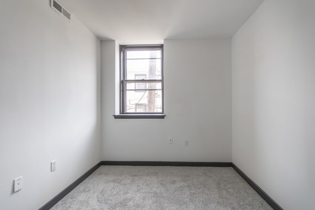 Photo - The Corinthian