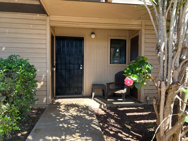 Photo - 15 Kulanihakoi St Unit 13B