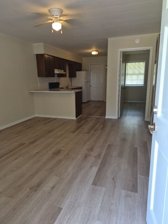 Photo - Bailey Apartments Unit 10