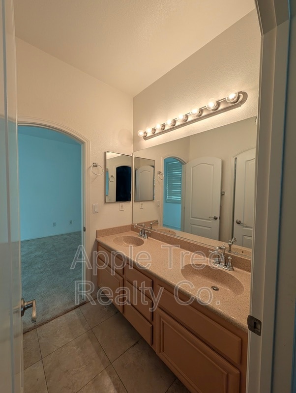 Photo - 1560 Gazebo Ln