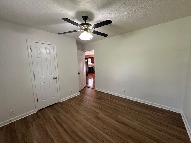 Photo - Charming 3 Bed 2 Bath Home In Murfreesboro