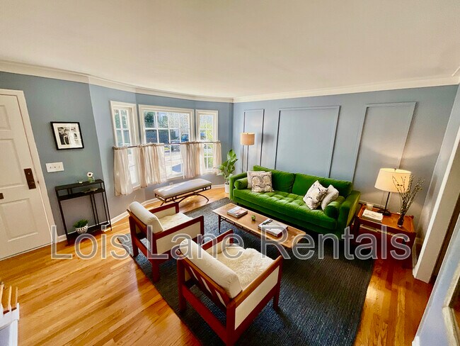 Photo - 190 Queen St