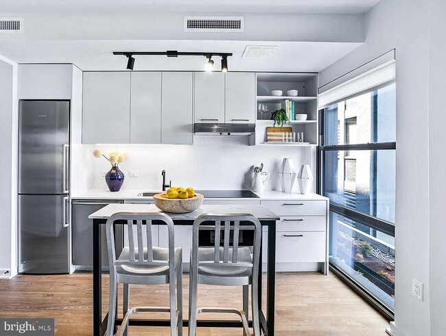 Photo - 1625 Eckington Pl NE Unit 314