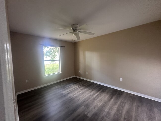 Photo - 4617 SE 27th St