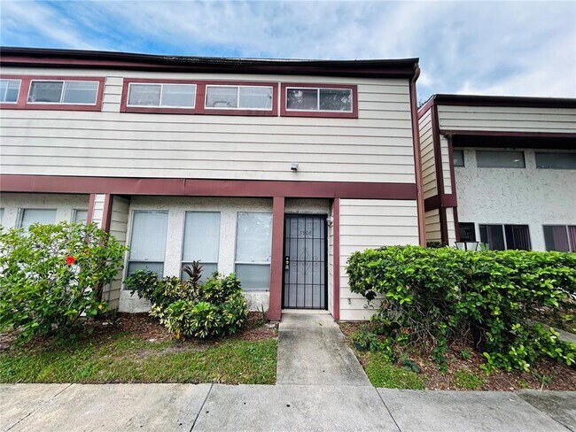Building Photo - 3908 Crayrich Cir Unit GE Rental