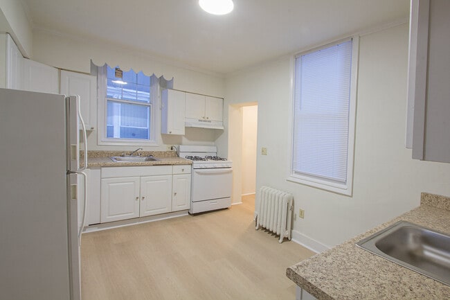 Photo - 439 Franklin Ave Unit 2