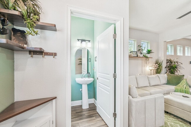 Photo - 109 W Hollywood St Unit ID1295473P