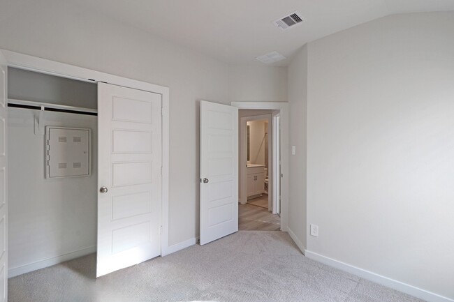 Building Photo - 2519 Paloverde Cyn Ct