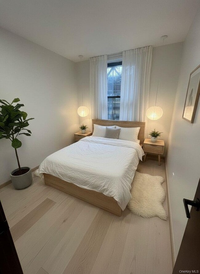 Photo - 294 Broadway