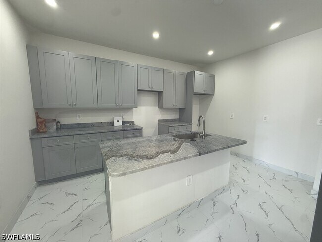 3316 Handy Ct