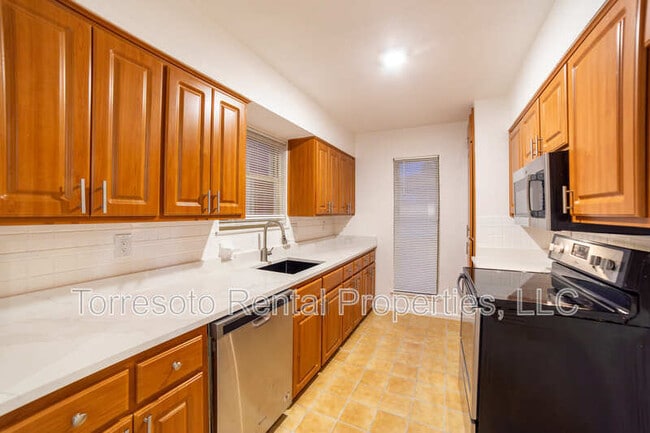 Photo - 309 Royal Dr