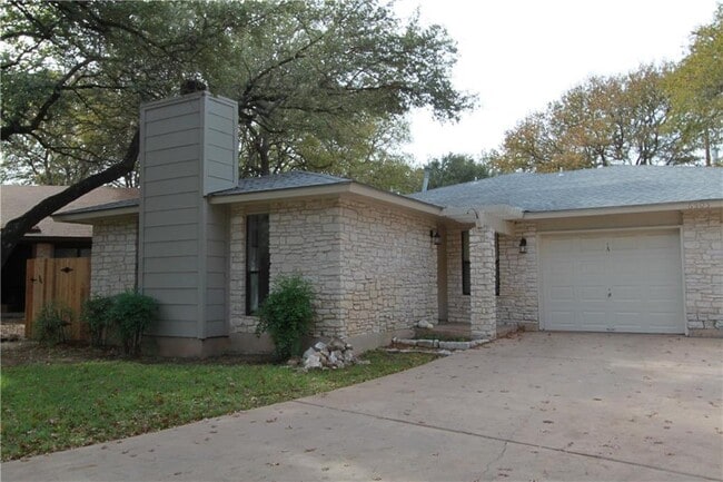 Photo - 6505 Columbia Oaks Ct Townhome