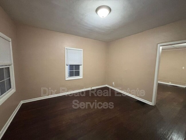 Photo - 1520 Lawn Ave