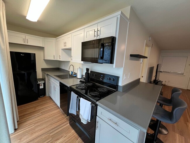 1370 High St Unit #E