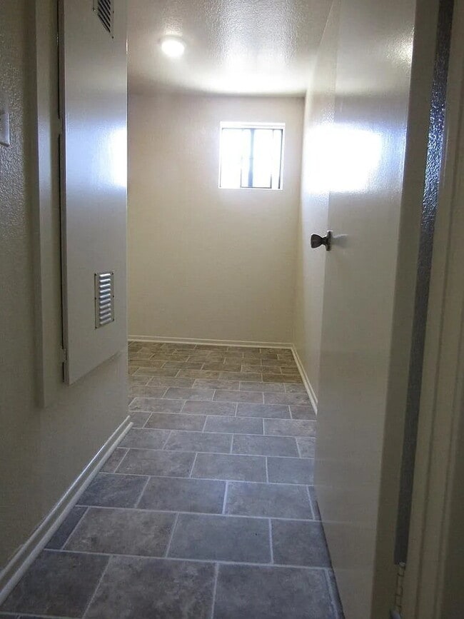 Photo - "Charming 1-Bedroom Retreat with Spacious 900 Sq Ft Living in Glendora!"