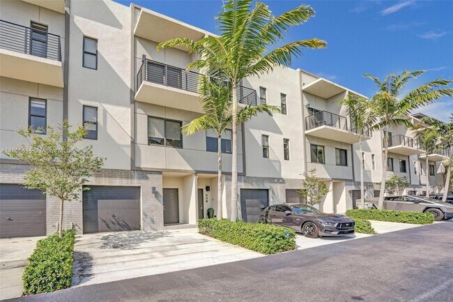 Photo - 516 SE 1st Cir