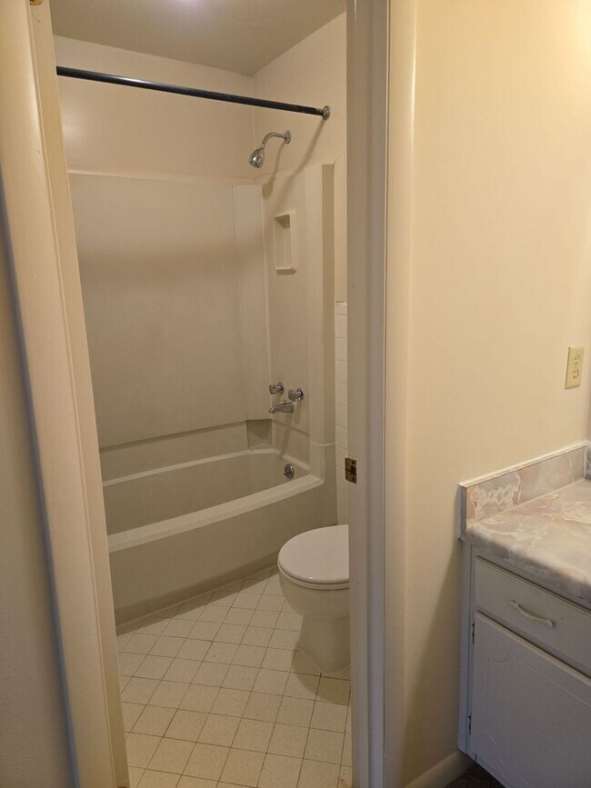 Photo - Spacious 1 Bedroom, 1.5 Bath Townhouse – Minutes from Nashville Unit 213B