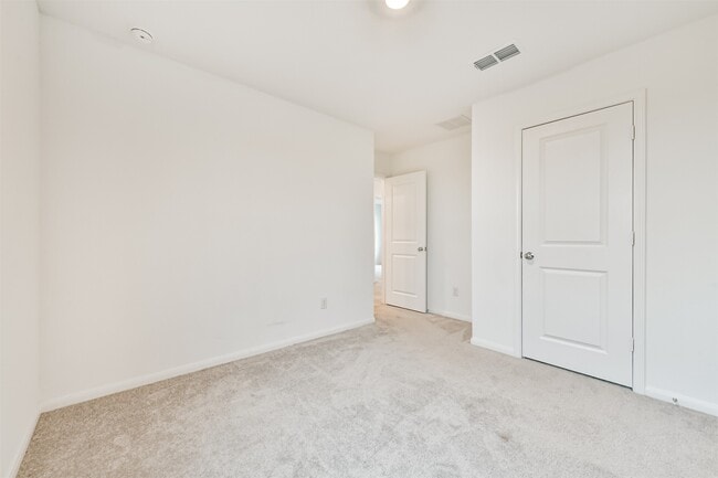 Building Photo - 1919 Quiet Gdn Ln