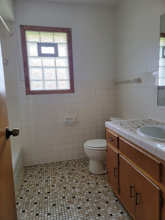 Photo - 9626 W Silver Spring Dr Unit 4
