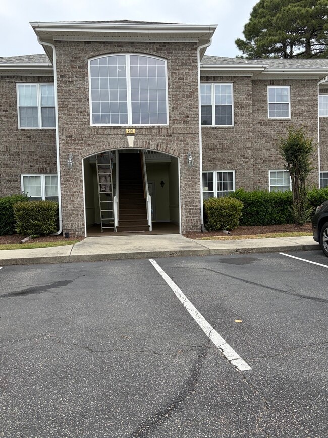 Building Photo - 200 Willow Green Dr