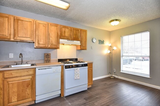 Photo - Heatherstone Apartments