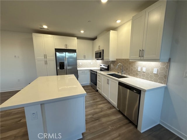 Building Photo - 6114 Valentina Wy Unit 202