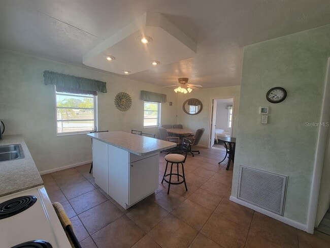 Photo - 8385 Aero Ave