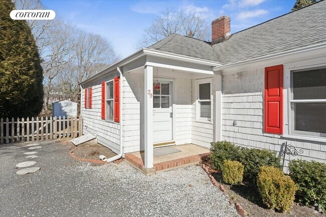 Building Photo - 29 Station Rd Rental