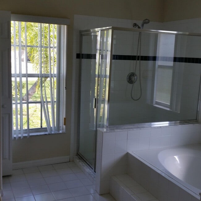 Photo - 5704 NW Croton Ave