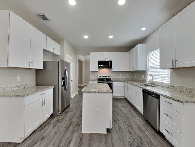 Photo - 510 Tanguey Ct