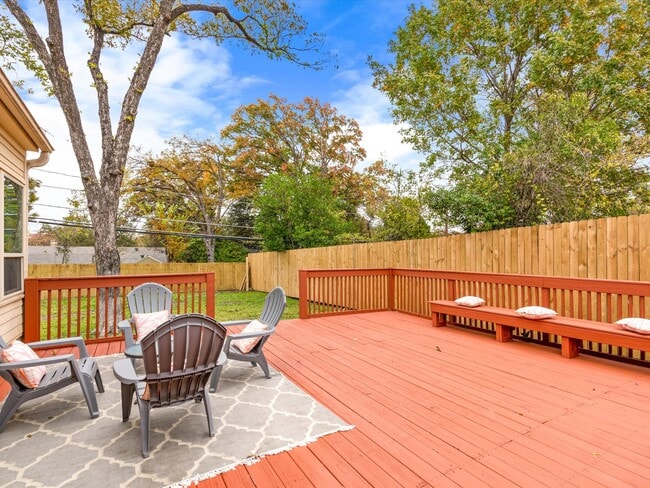 Building Photo - 3301 Worth Hills Dr