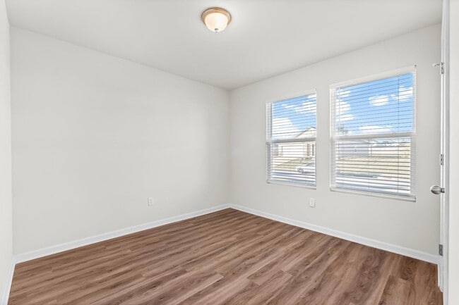 Photo - 698 Whispering Creek Ave