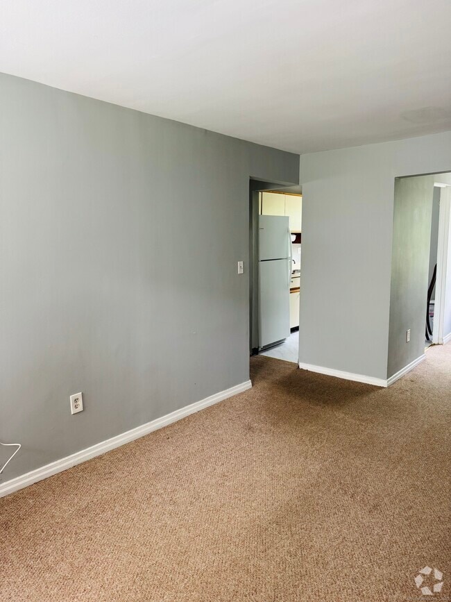 Building Photo - 9 Clarmore Dr Unit APT 2B
