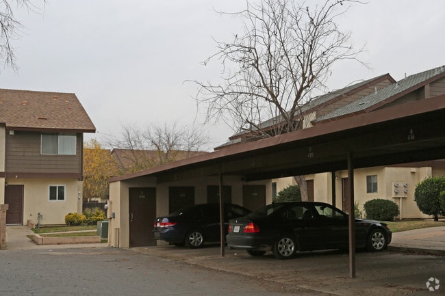 Photo - Parkwood Manor