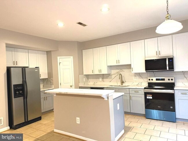Photo - 4073 Britwell Pl
