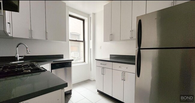 Photo - 109 E 88th St Apartment Unit 5A