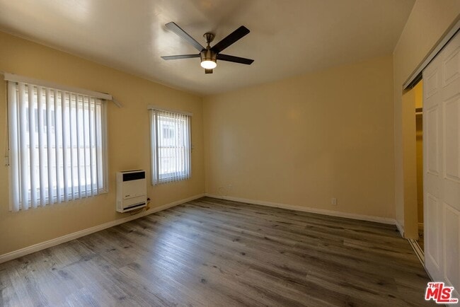 Photo - 946 S Burlington Ave