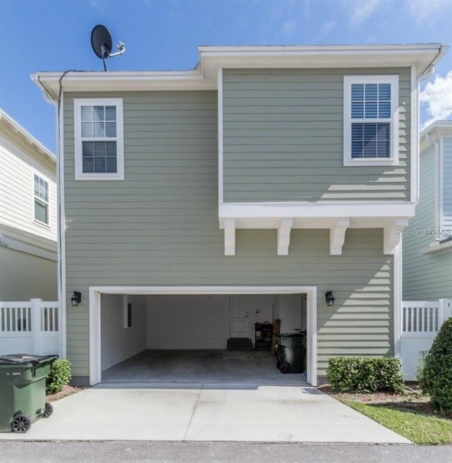 Photo - 1596 Castile St