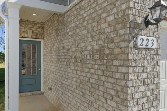 223 Emmett Dr