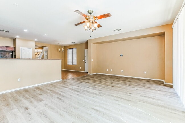 Photo - 3845 E Fairview St