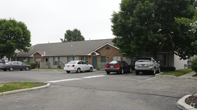 Parkmead Apartments - Parkmead Apartments