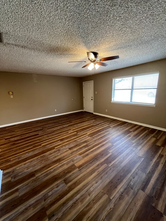 Photo - 330 S Barton Ave