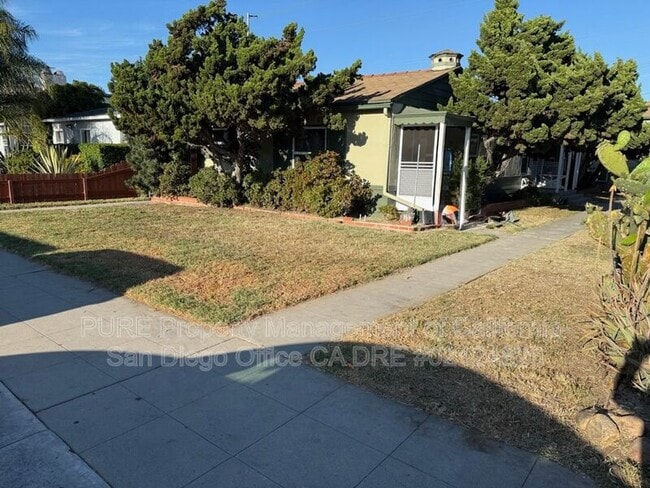 Building Photo - 4337 Utah St